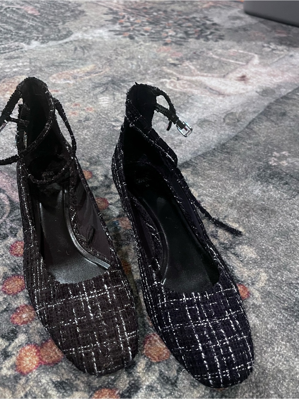 Zara Women’s Black Tweed Shoes with Low Heel